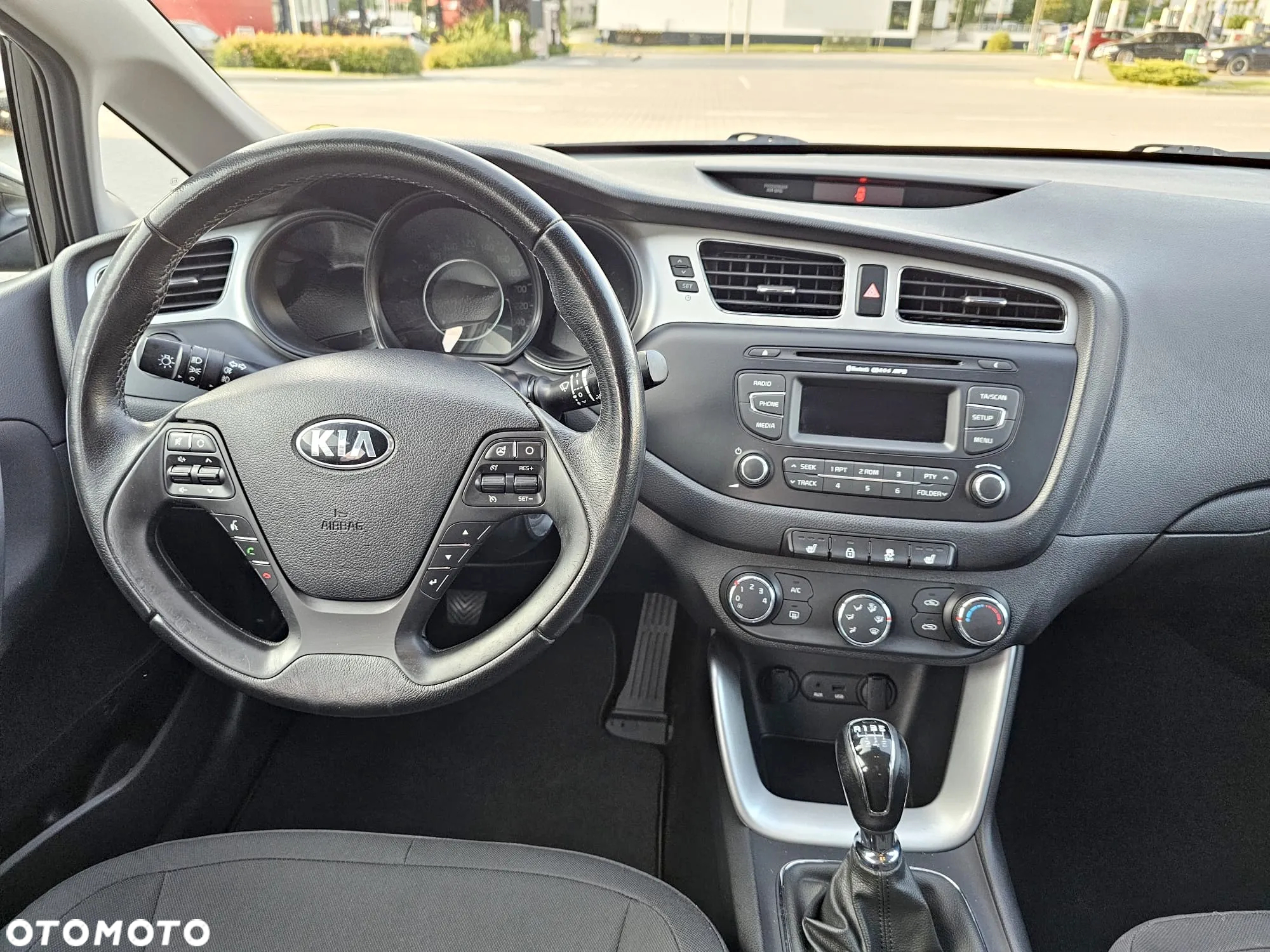 Kia Ceed 1.6 GDI Vision - 27