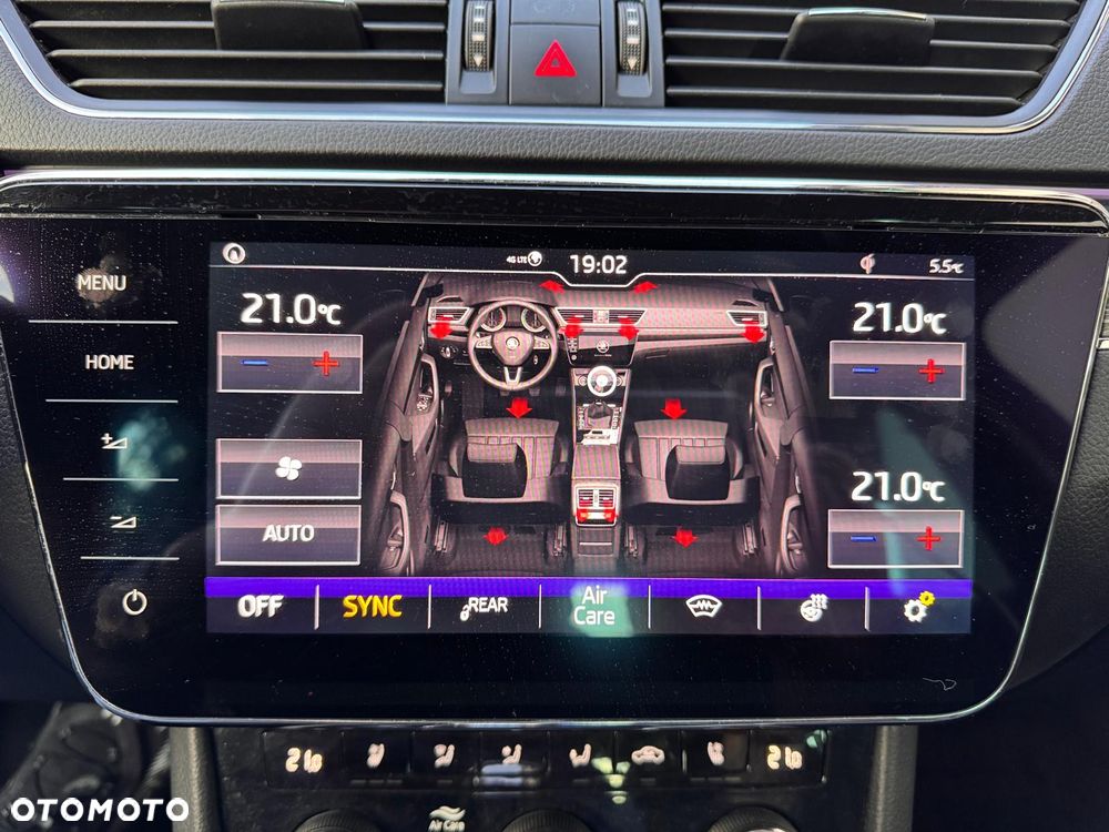 Skoda Superb 2.0 TDI DSG Premium Edition - 35