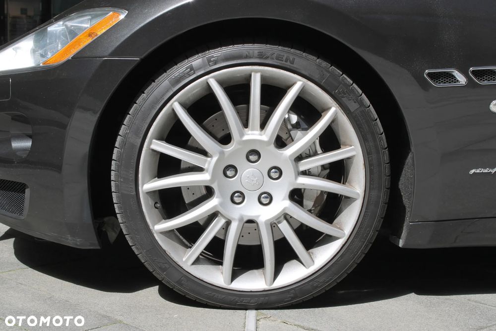 Maserati GranCabrio - 10