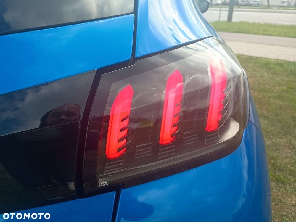 Peugeot 208 - 17