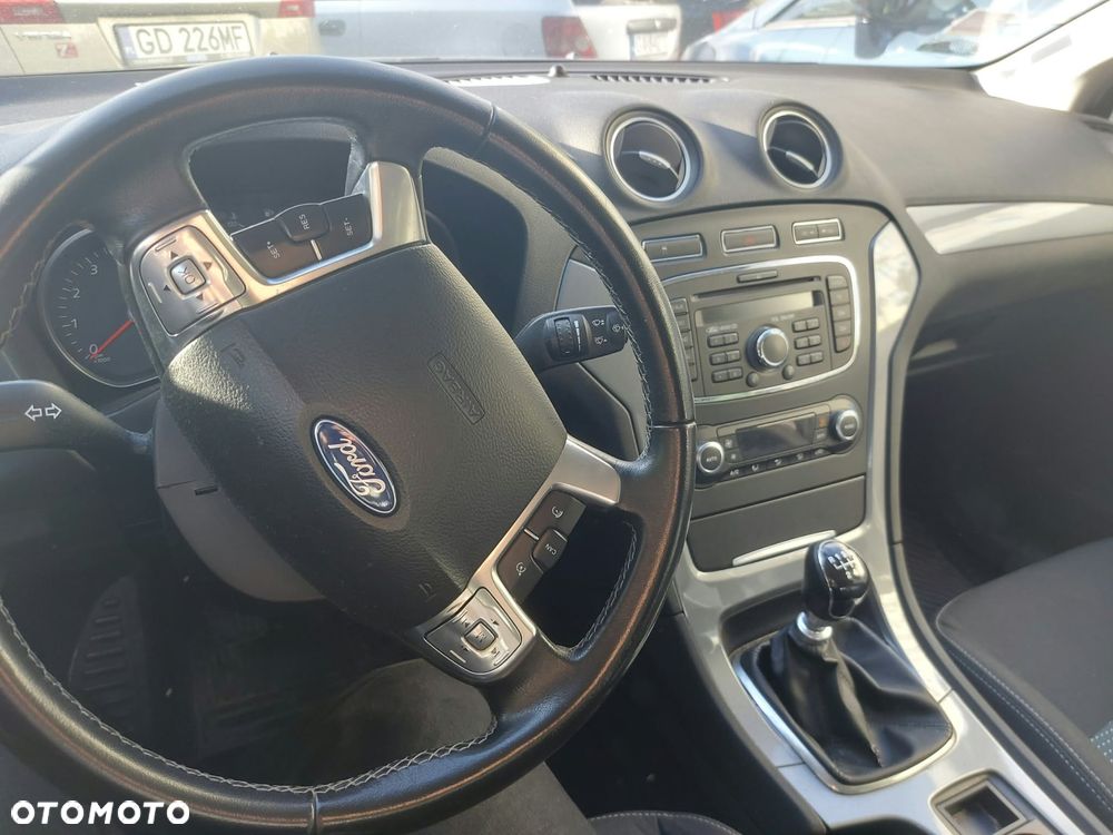 Ford Mondeo 2012 photo 3