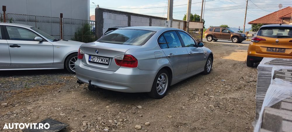 BMW Seria 3 325xi - 26
