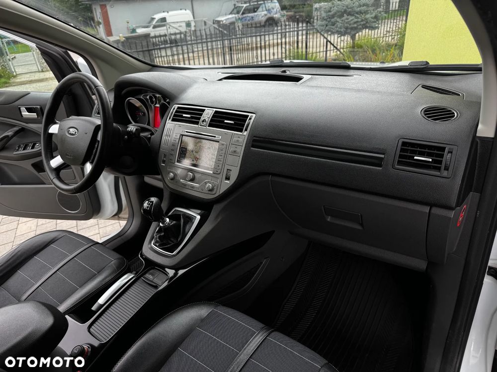 Ford Kuga 2.0 TDCi Titanium S - 32