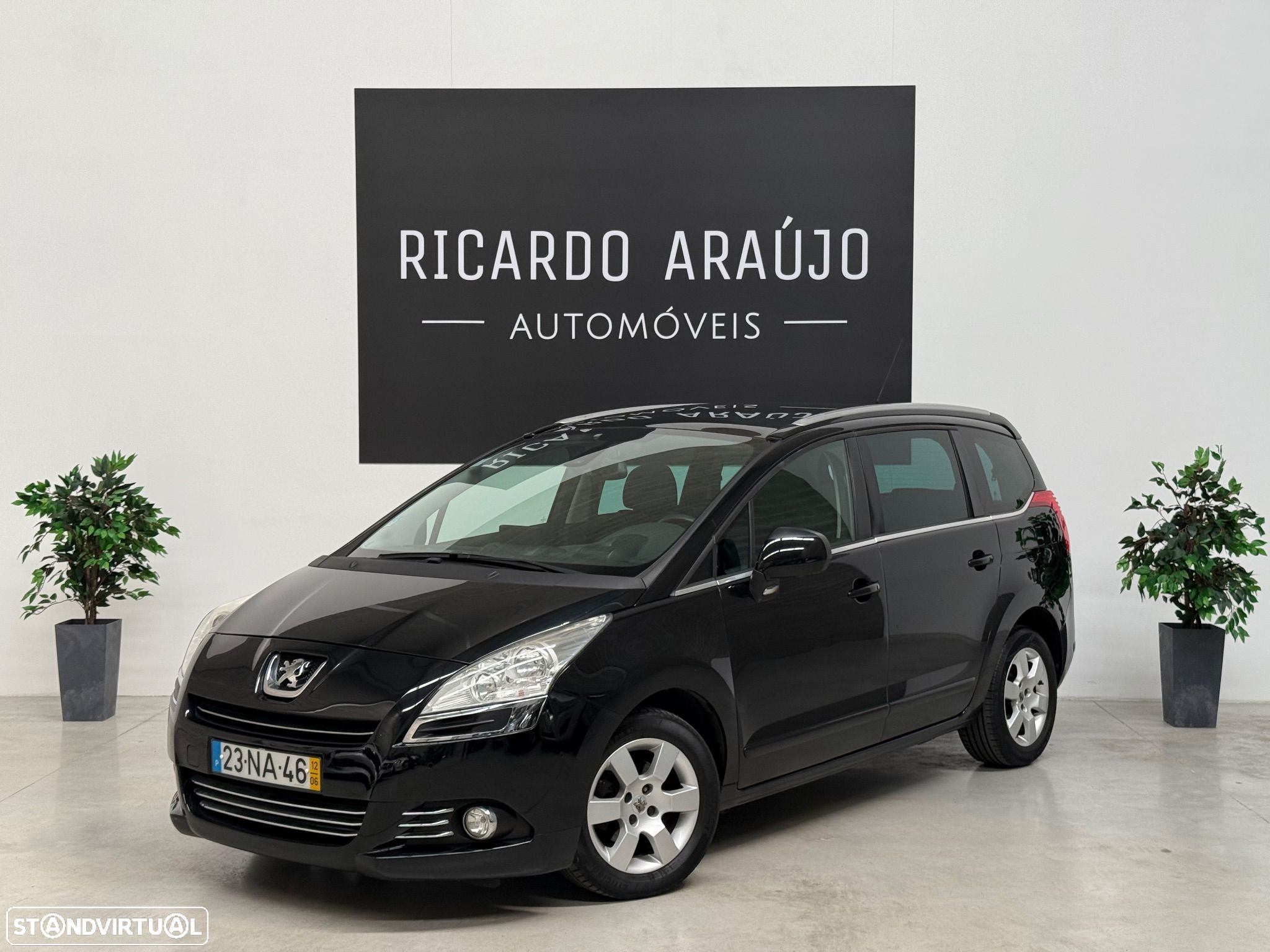 Peugeot 5008 1.6 E-HDi 7L Allure 2-Tronic - 1