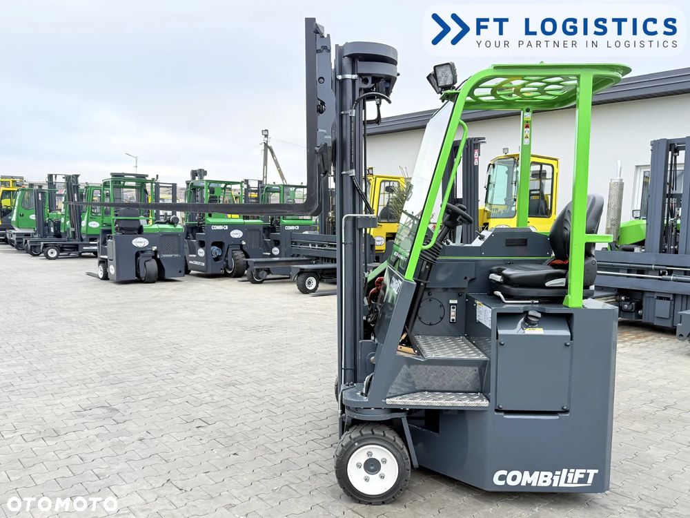 Combilift WÓZEK CZTEROKIERUNKOWY - WIELOKIERUNKOWY | COMBILIFT CB3000 | DIESEL | TRIPLEX 5500MM | POZYCJONER WIDEŁ | PRZESUW WIDEŁ | WOLNY SKOK | STAN IDEALNY | Szeroka oferta wózków czterokierunkowych i bocznych, dopasowanych do różnorodnych potrzeb i zastosowań - 16