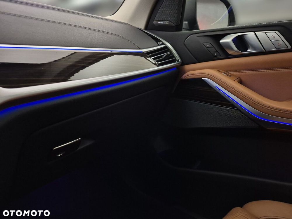 BMW X7 - 30