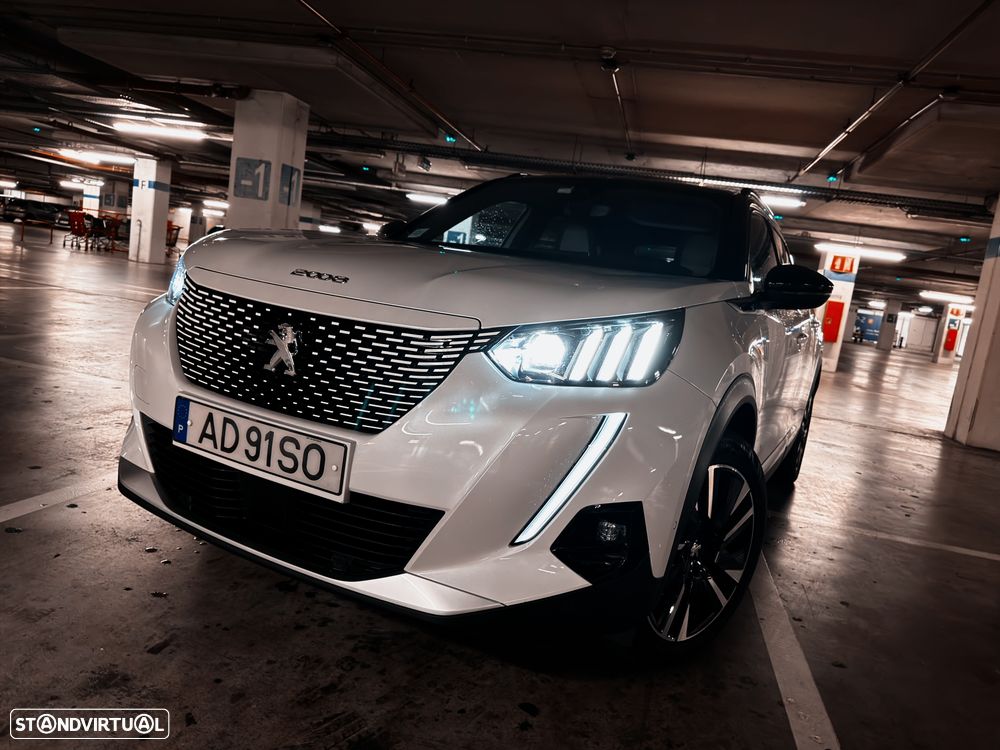 Peugeot e-2008 50 kWh GT - 1