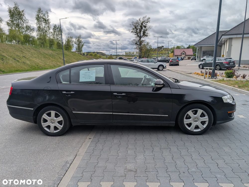 Volkswagen Passat 1.9 TDI DPF BlueMotion - 4