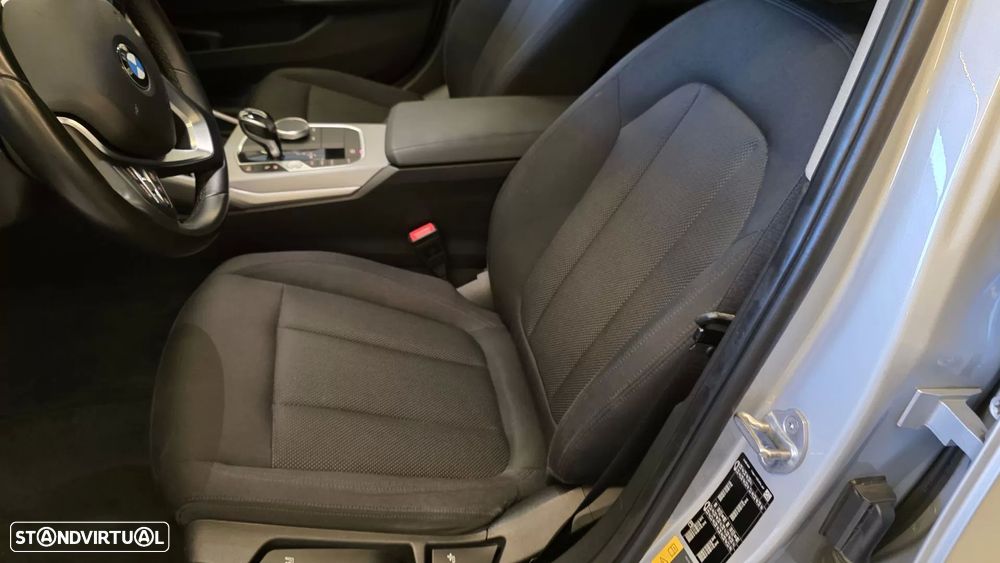 BMW 330 e Touring Corporate Edition Auto - 34