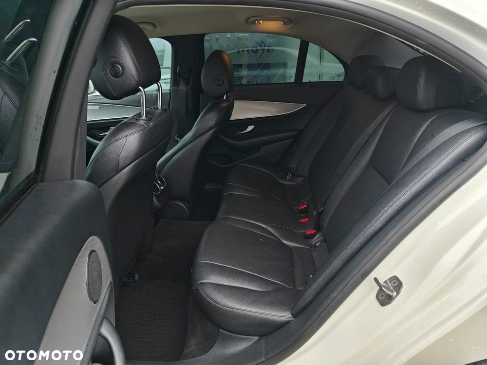 Mercedes-Benz Klasa E - 14