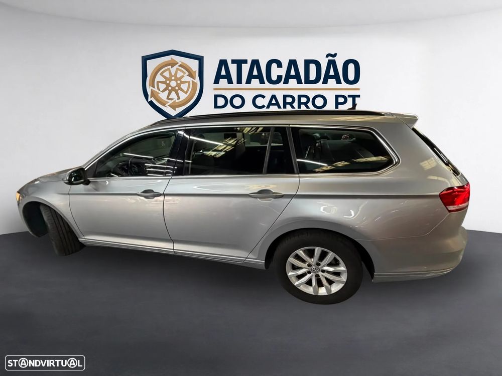 VW Passat 1.6 TDI Business DSG - 9