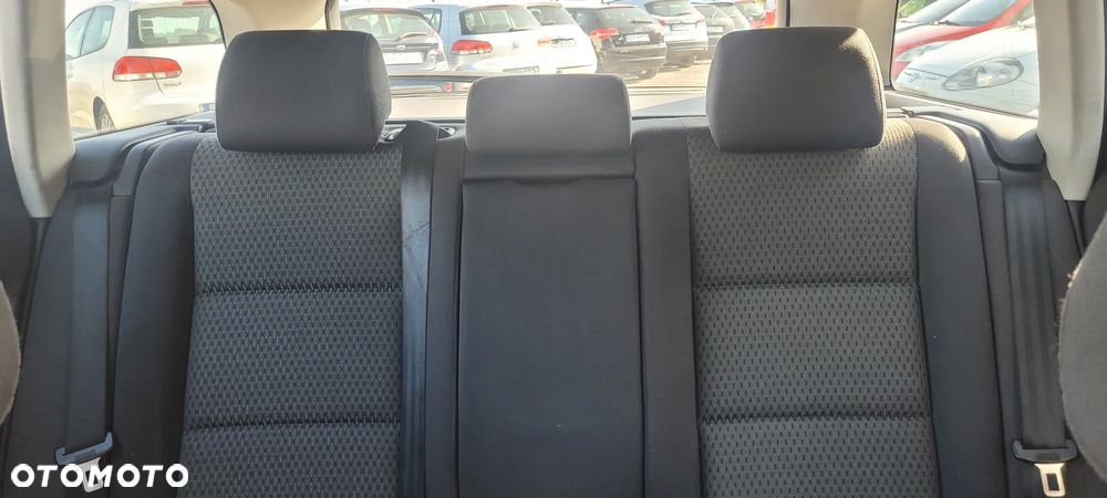 Audi A6 Avant - 14