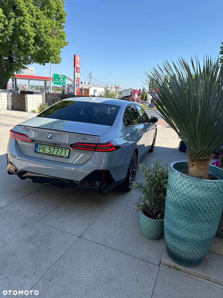 BMW i5 - 7