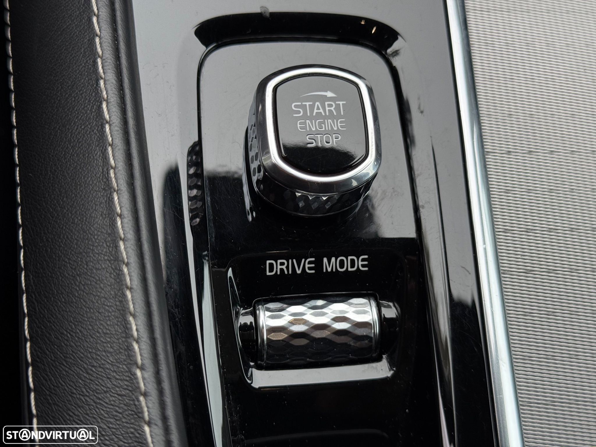 Volvo XC 90 2.0 B5 R-Design AWD - 31