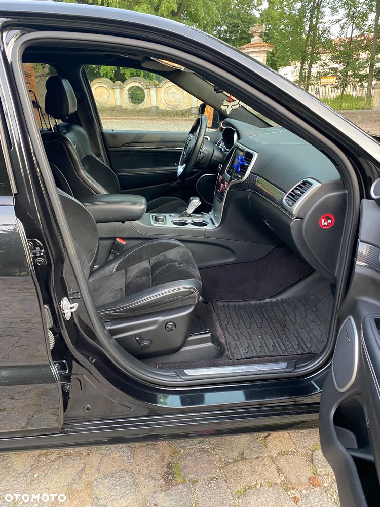 Jeep Grand Cherokee - 10