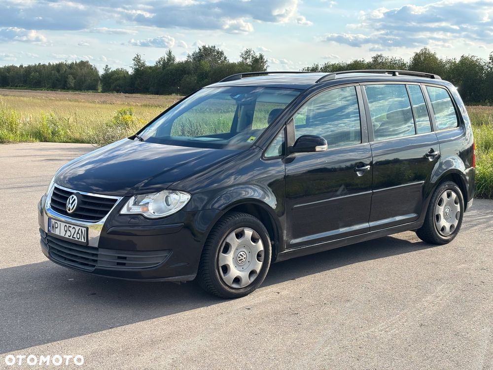 Volkswagen Touran - 10