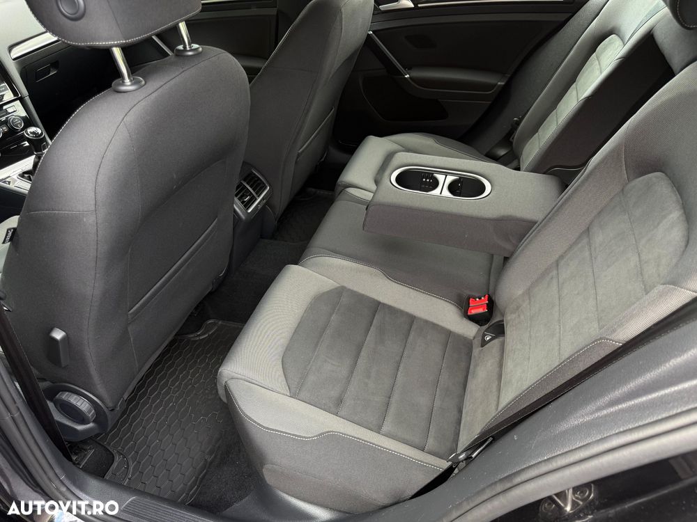 Volkswagen Golf 2.0 TDI 4Motion BMT Comfortline - 11