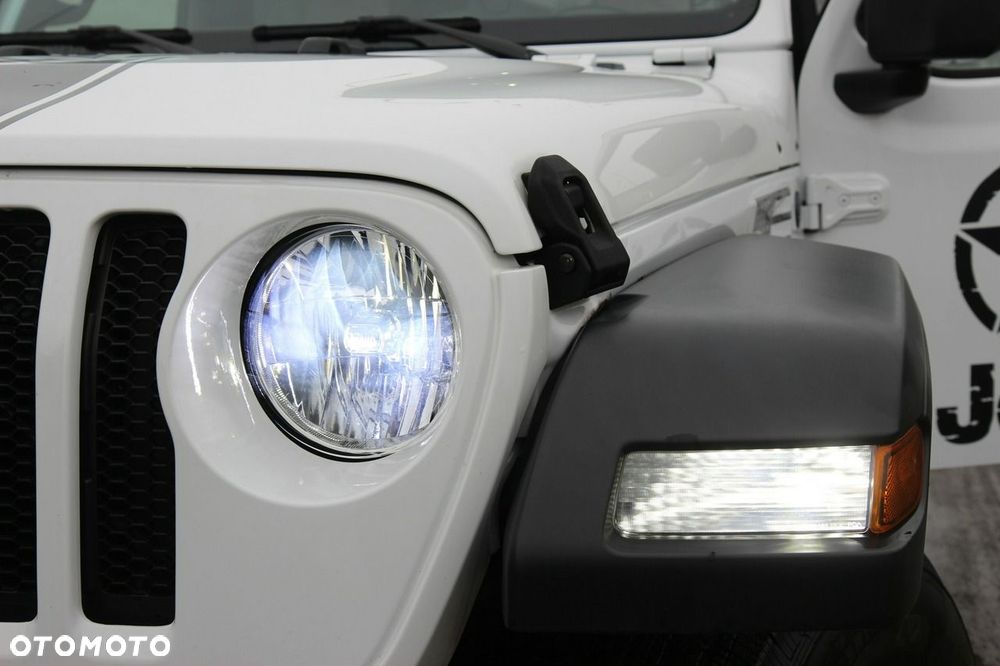 Jeep Wrangler - 29