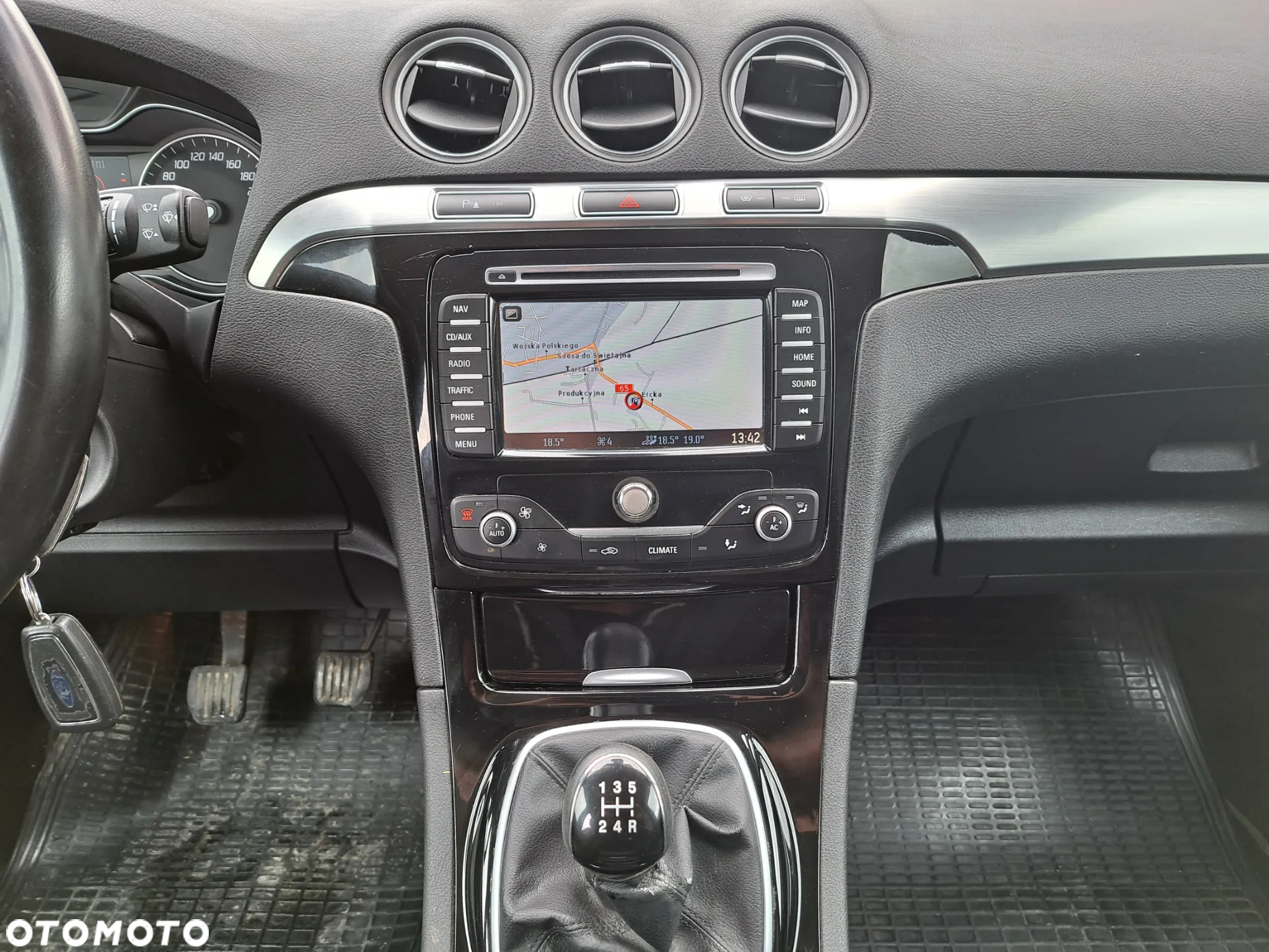Ford Galaxy - 16