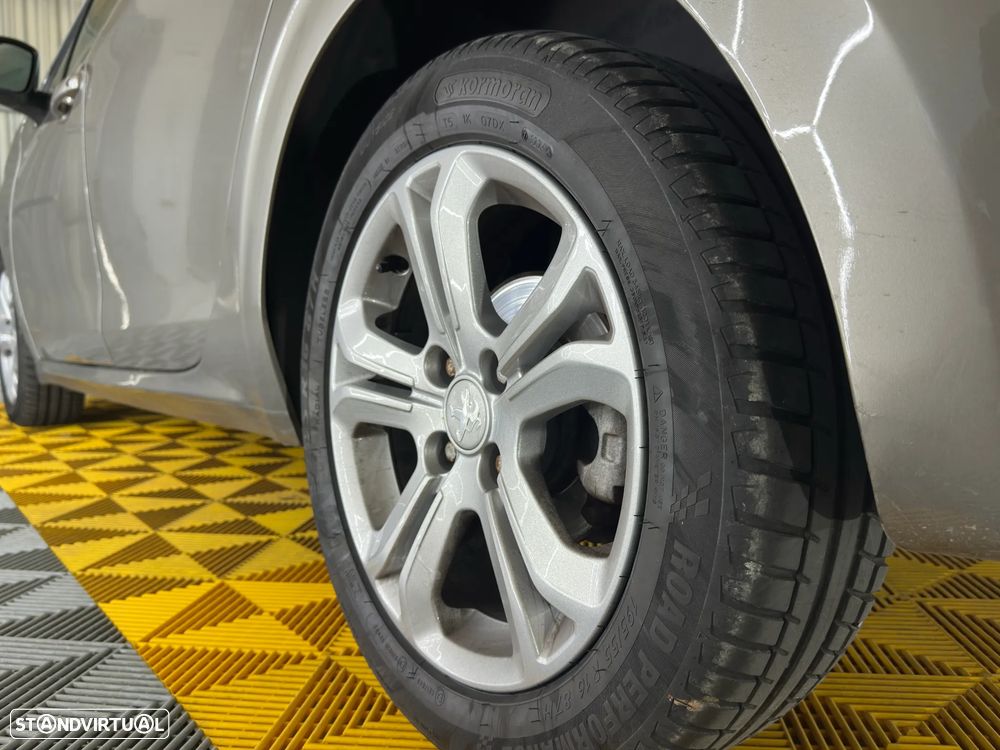 Peugeot 208 e-HDi FAP 92 Stop&Start Style - 7