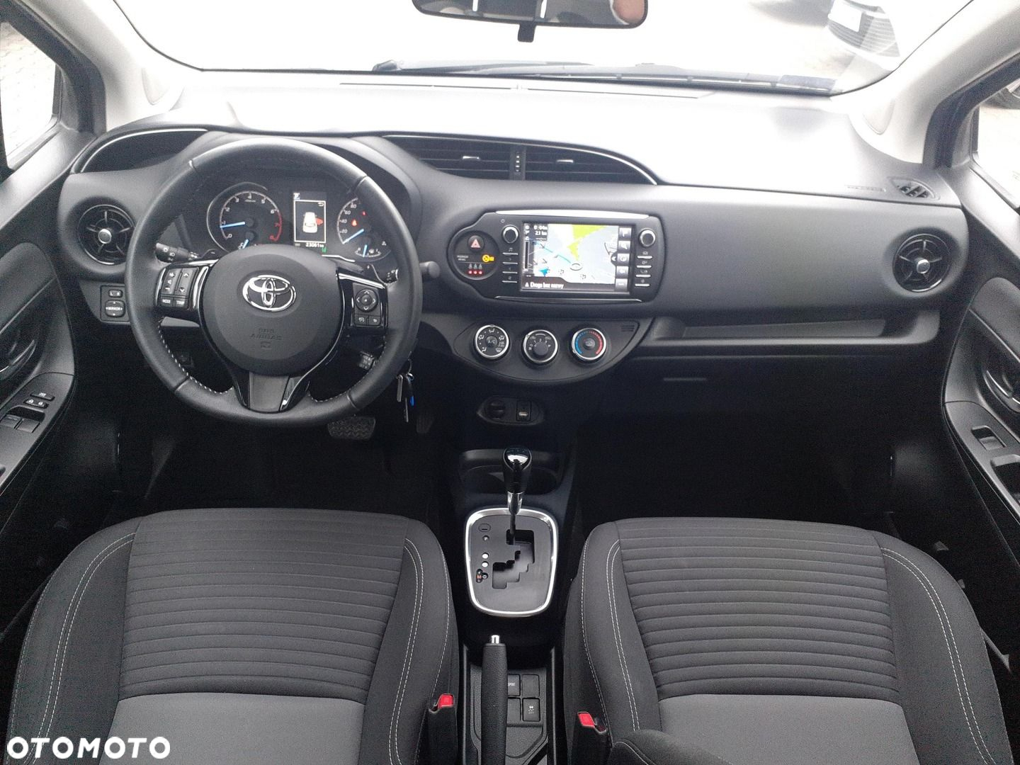 Toyota Yaris 1.5 Premium CVT - 14