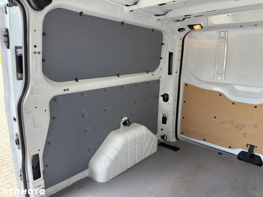 Ford TRANSIT CUSTOM - 19