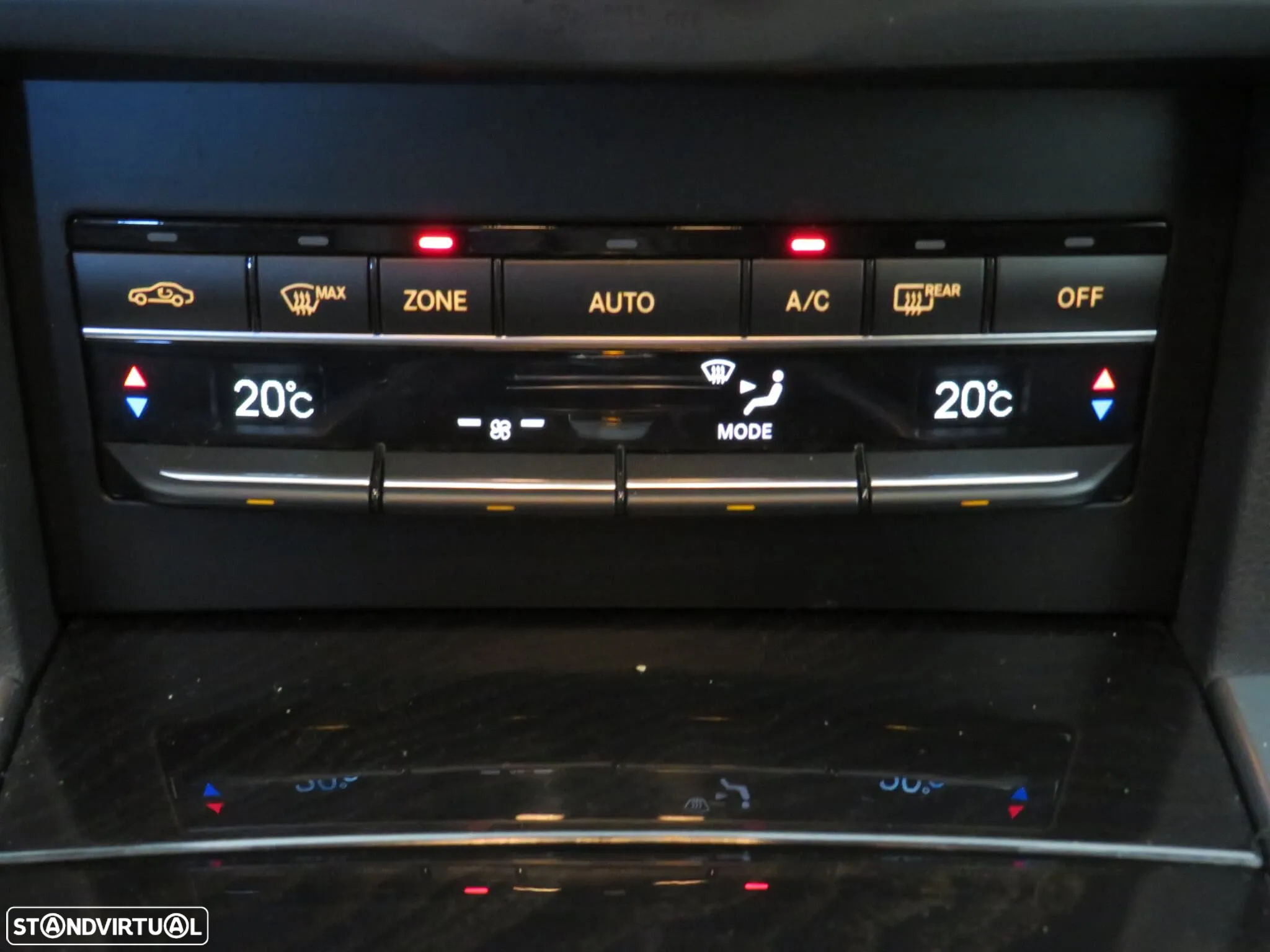 Mercedes-Benz E 250 BlueTEC Avantgarde Auto. - 47