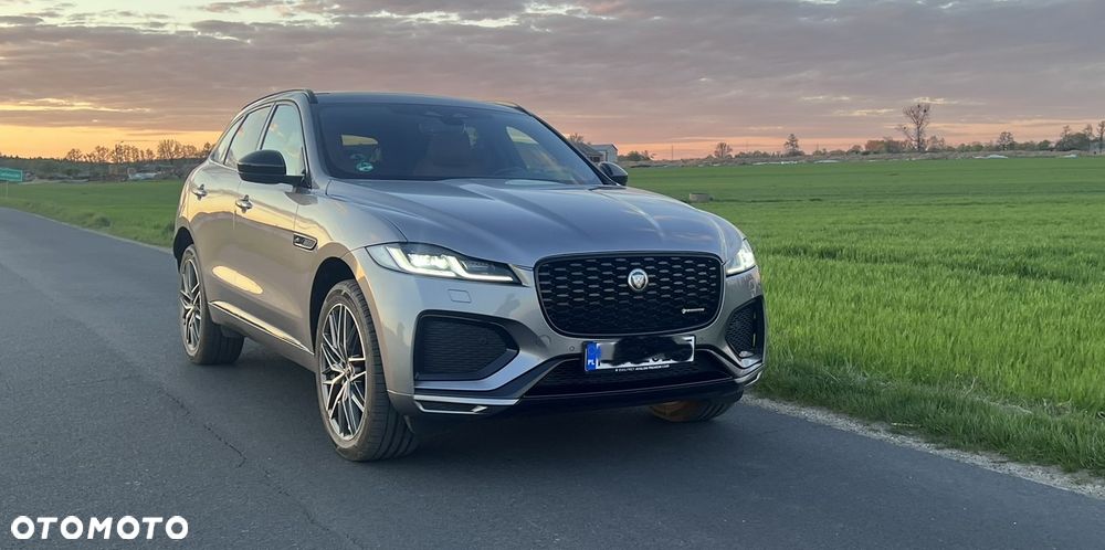 Jaguar F-Pace 3.0 D300 mHEV AWD R-Dynamic Black - 2