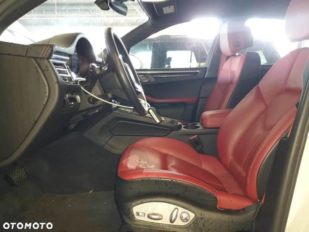 Porsche Macan - 8