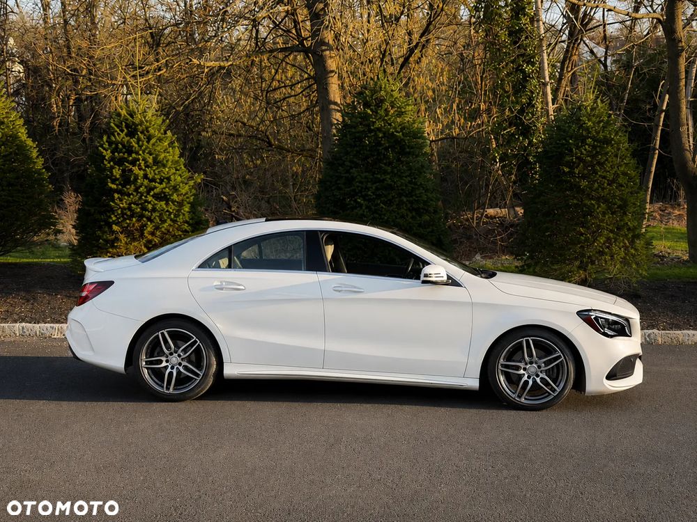 Mercedes-Benz CLA 250 4-Matic AMG Line - 4