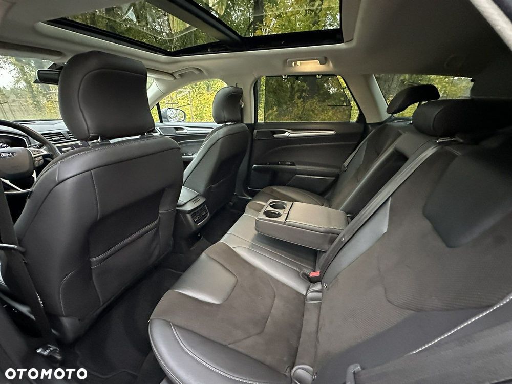 Ford Mondeo - 23