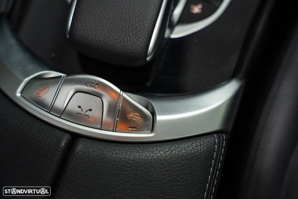 Mercedes-Benz C 220 d Cabrio AMG Line Aut. - 22