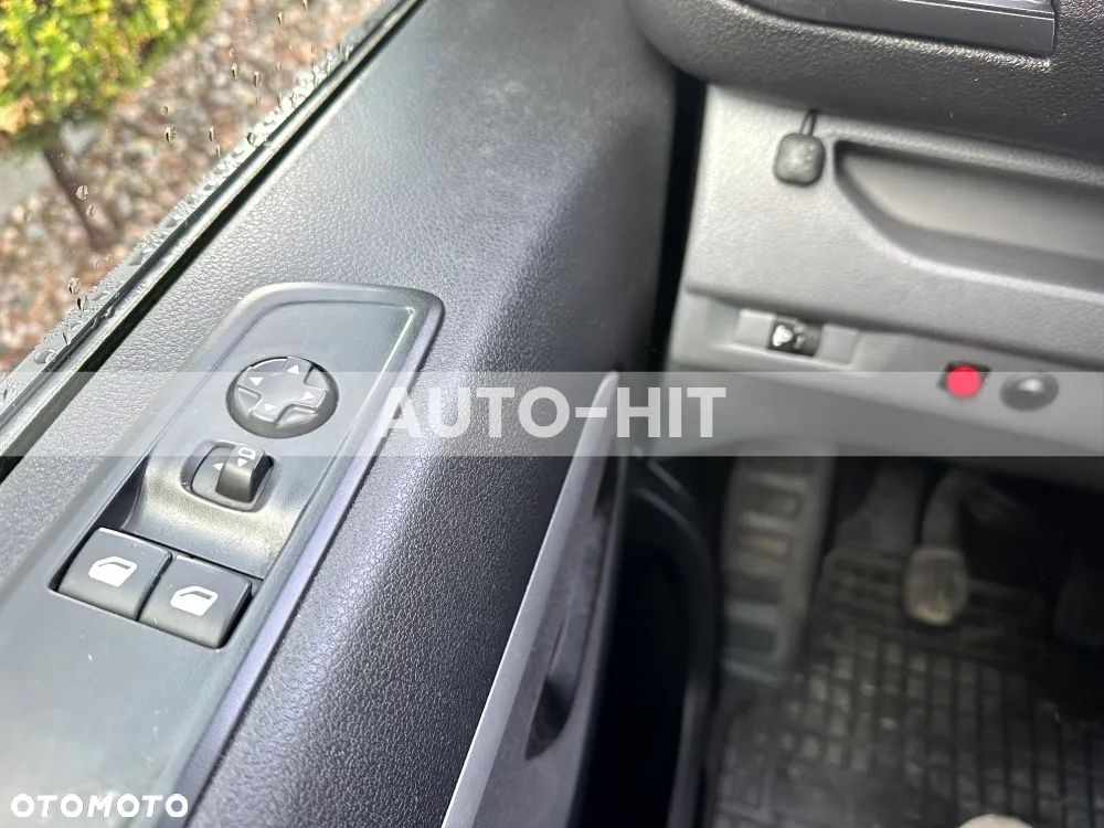 Opel Vivaro - 27