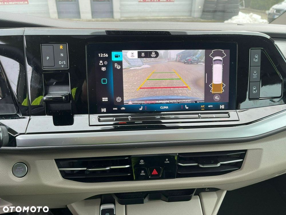 Volkswagen Multivan - 13