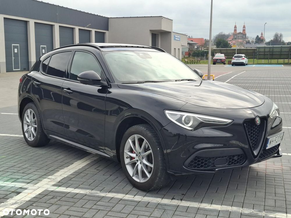 Alfa Romeo Stelvio - 10