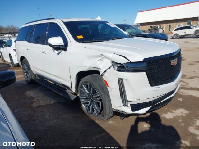 Cadillac Escalade - 5