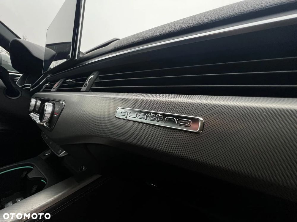 Audi A4 Avant 40 TDI quattro S tronic S line - 4