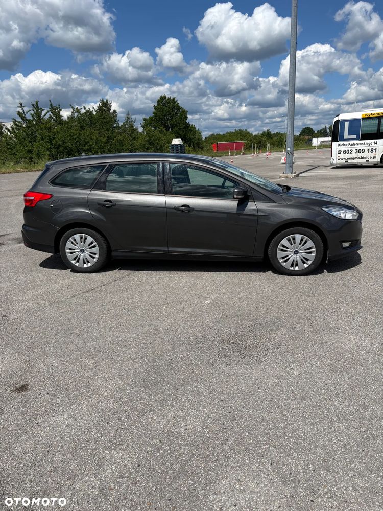 Ford Focus 1.5 TDCi Trend - 6
