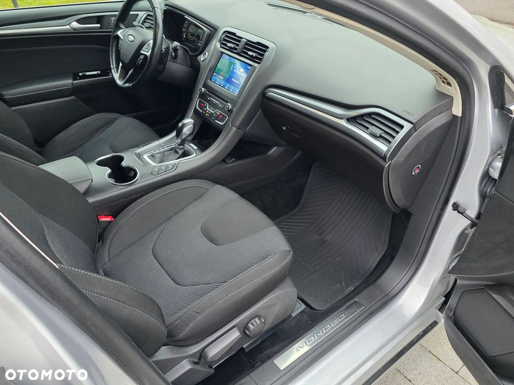 Ford Mondeo SW 2.0 TDCi S&S PowerShift-Aut Titanium - 12