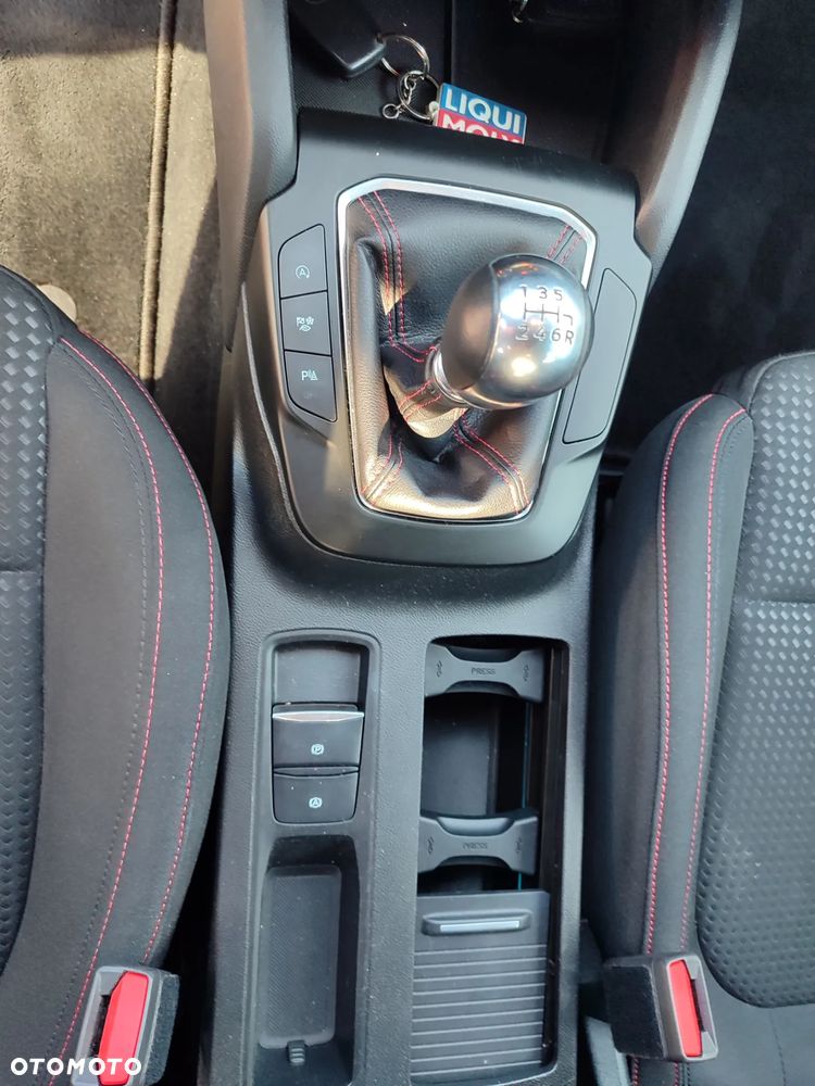 Ford Focus 1.0 EcoBoost Hybrid ST-LINE - 15