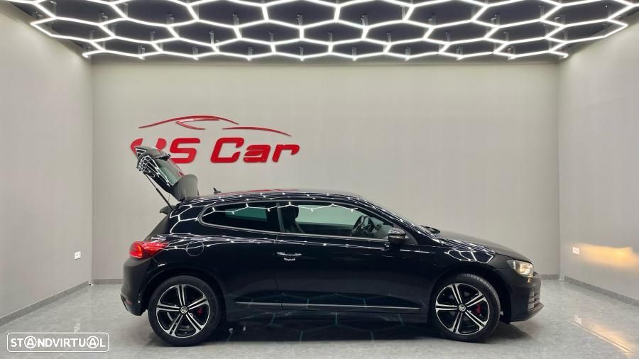 VW Scirocco 2.0 TDI (Blue Motion Technologie) - 42