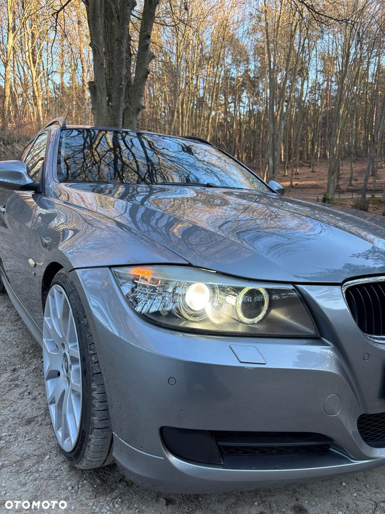 BMW Seria 3 320d xDrive DPF - 27