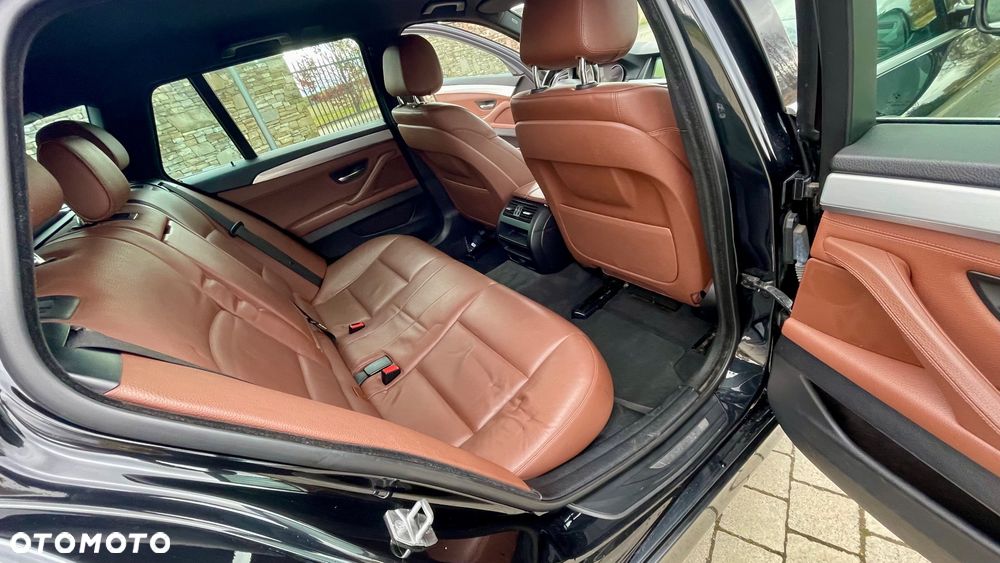 BMW Seria 5 525d xDrive Luxury Line - 16