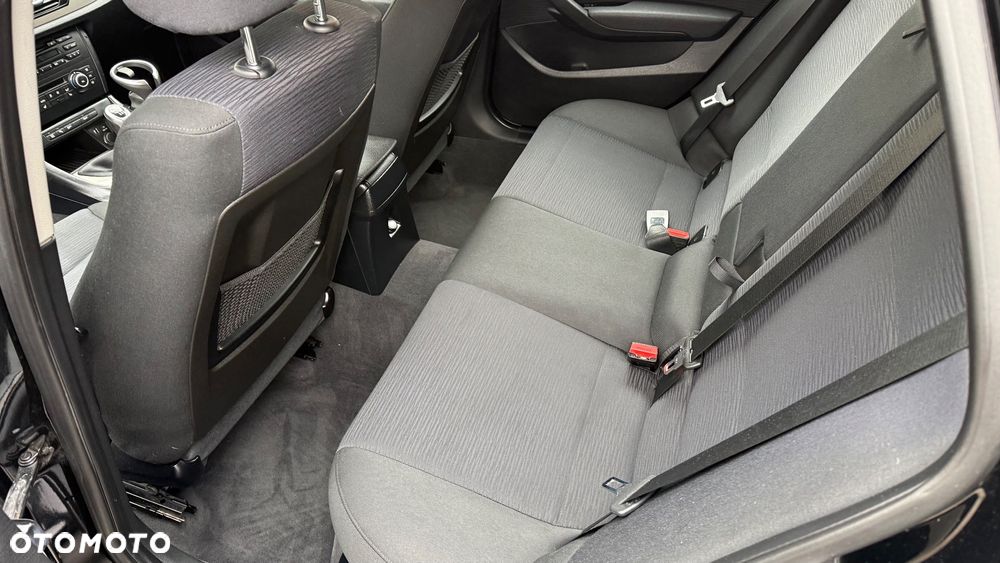 BMW X1 sDrive18d - 23