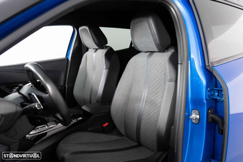 Peugeot 2008 1.2 PureTech Allure Pack EAT8 - 9