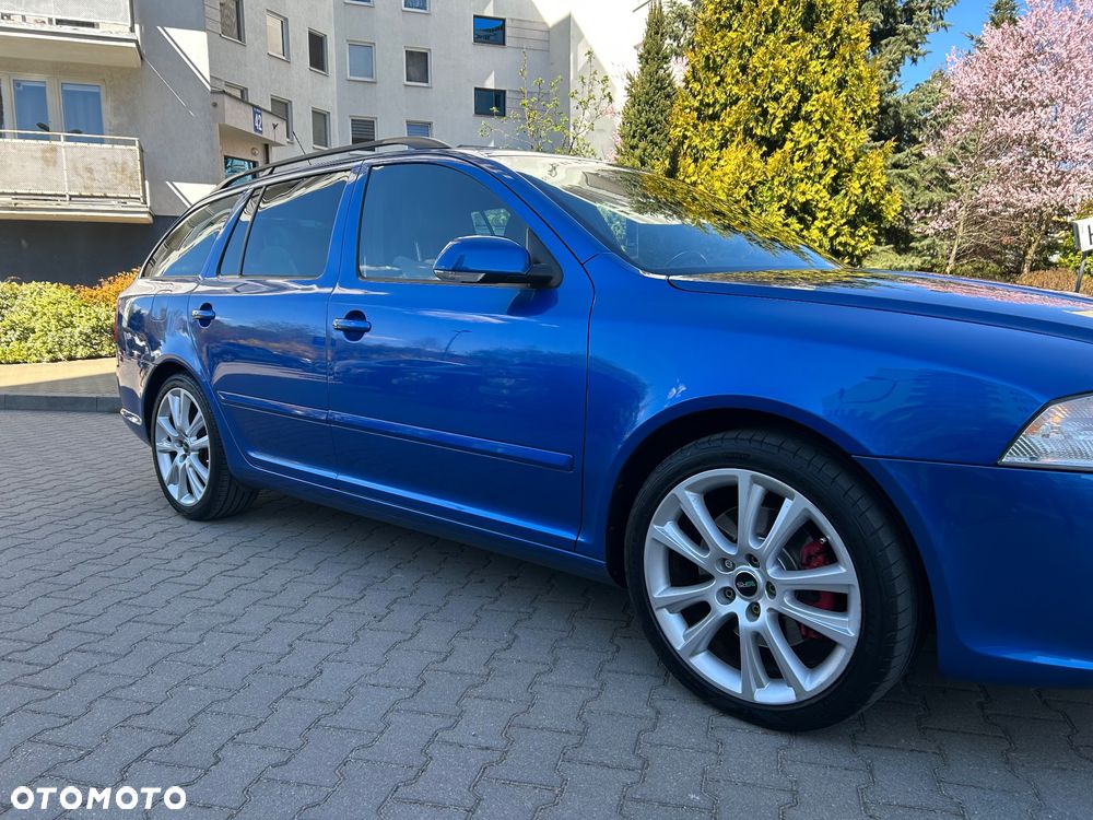Skoda Octavia 2.0 TDI CR DPF RS - 12