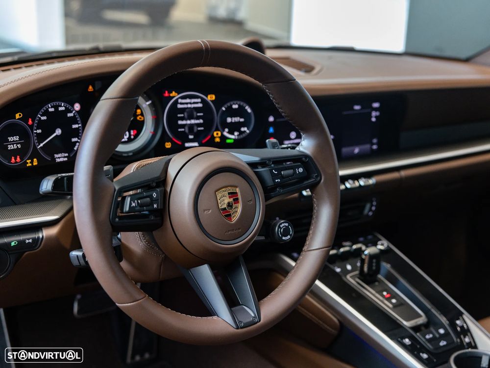 Porsche 911 (992) Turbo S PDK - 34
