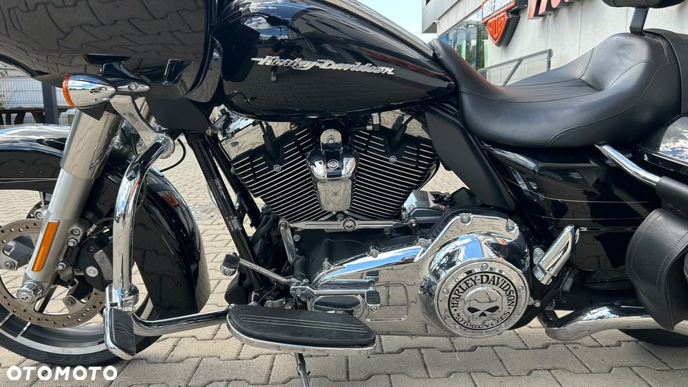 Harley-Davidson Touring Road Glide - 11