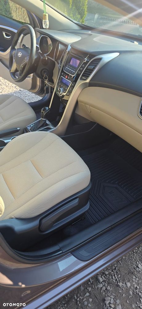 Hyundai i30 1.6 GDI Classic - 9