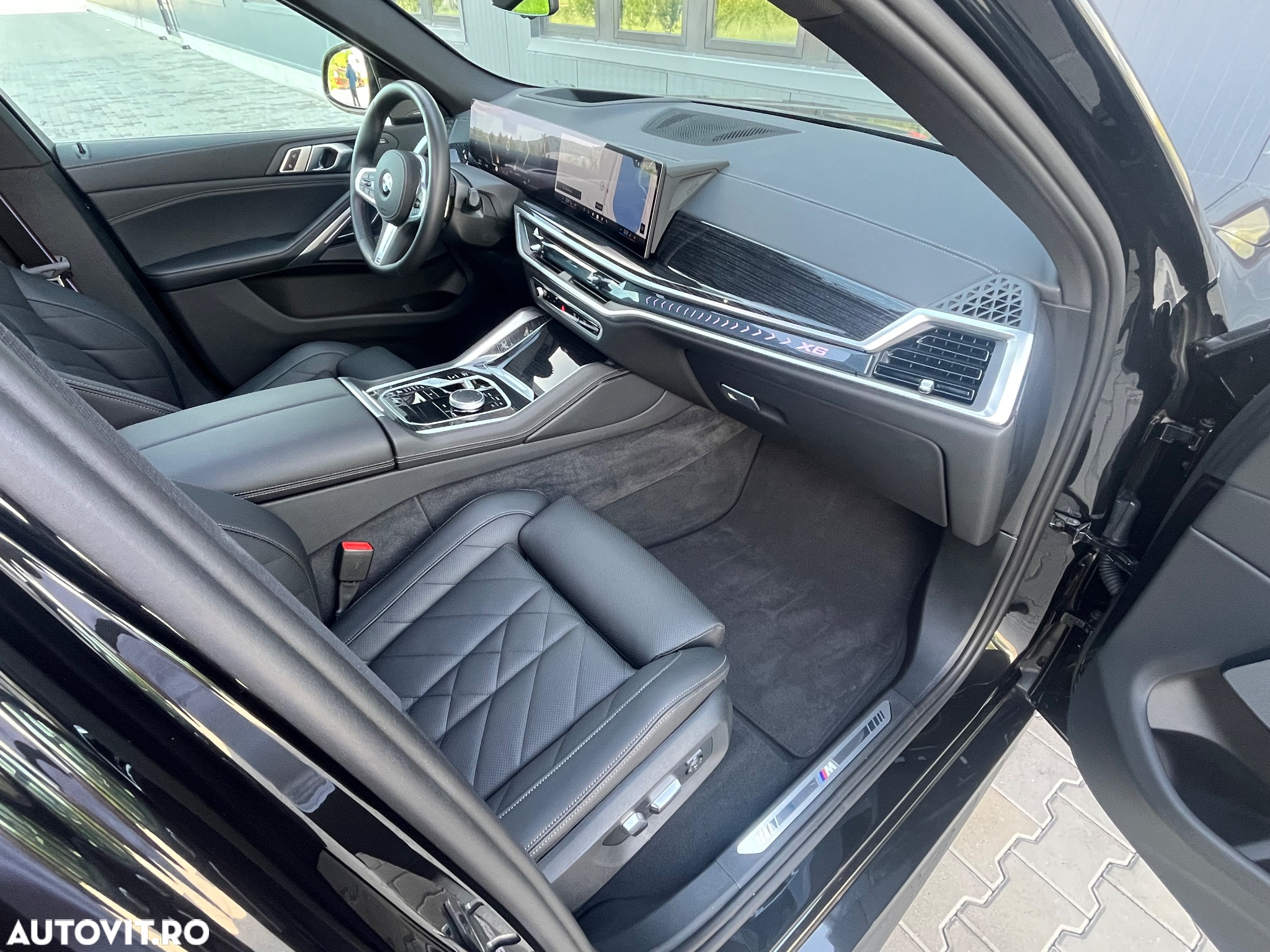 BMW X6 xDrive40i AT MHEV - 33
